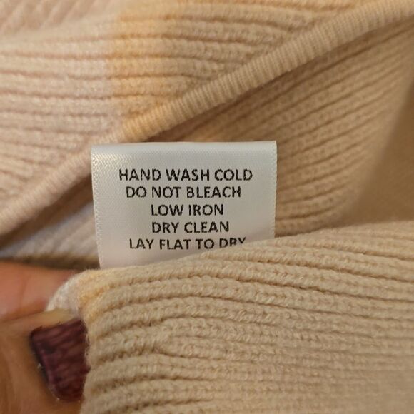 Revolve Lovers and Friends Crop Tie Front Long Sleeve Sweater xs - Picture 9 of 10